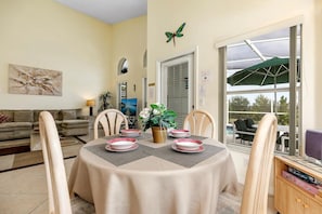 Dining - Lake Davenport Villa near Walt Disney World (Davenport)