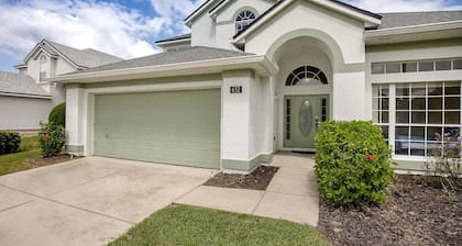 Lake Davenport Villa