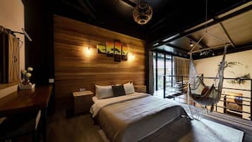 Loft Deluxe, varias camas, tina, mezzanine (Please contact hotel after booking) | 1 habitación, ropa de cama de alta calidad y edredón