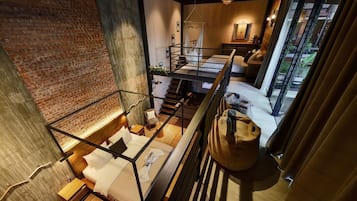 Deluxe-loftíbúð - mörg rúm - baðker - millihæð (Please contact hotel after booking) | 1 svefnherbergi, rúmföt af bestu gerð, dúnsængur