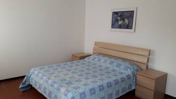 2 室のベッドルーム、アイロン / アイロン台、旅行用ベビーベッド、WiFi