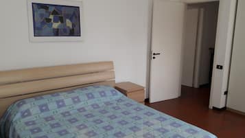 2 bedrooms, iron/ironing board, travel crib, WiFi