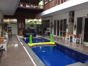 Indoor pool - Gili Ilalang Village (Gili Trawangan)