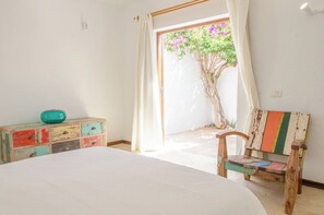 2 quartos, cofres nos quartos, ferros/tábuas de passar roupa