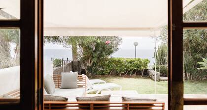 85 Seafront, golf, swimming pool