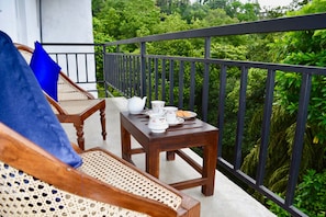 Habitación Deluxe doble, balcón, vistas a la montaña | Terraza o patio