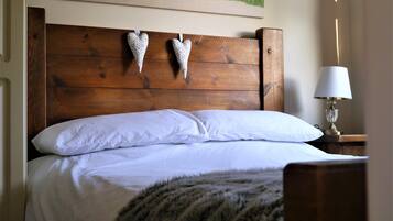 2 bedrooms, bed sheets