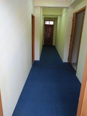 Hallway - 121 Hotel Yangon (Yangon)