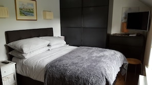 1 Schlafzimmer, Bügeleisen/Bügelbrett, kostenloses WLAN, Bettwäsche