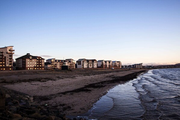 Beach - The Original Donnini Apartment (Ayr)