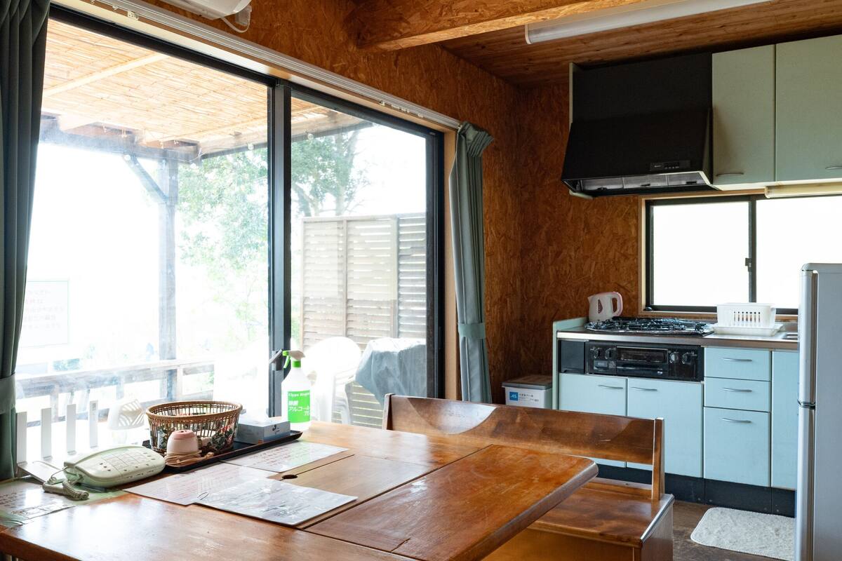 family cottage b, non smoking | desk, blackout curtains, free wifi, bed sheets