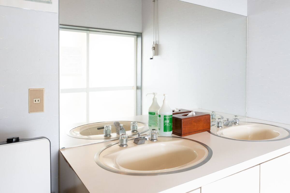 japanese style room with kitchenette, non smoking | bathroom sink