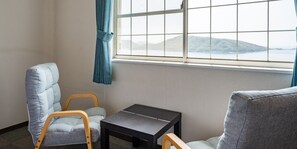 Bureau, rideaux occultants, Wi-Fi gratuit, draps fournis