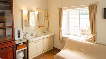 Desk, blackout curtains, free WiFi, bed sheets