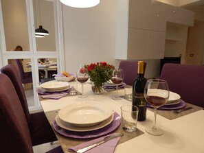 Dining - LUXURY APARTMENT CLOSE TO THE VATICAN AND METRO STOP WIFI/AC (Roma)