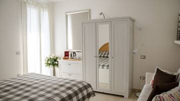 1 chambre, fer et planche Ă repasser, Wi-Fi, draps fournis