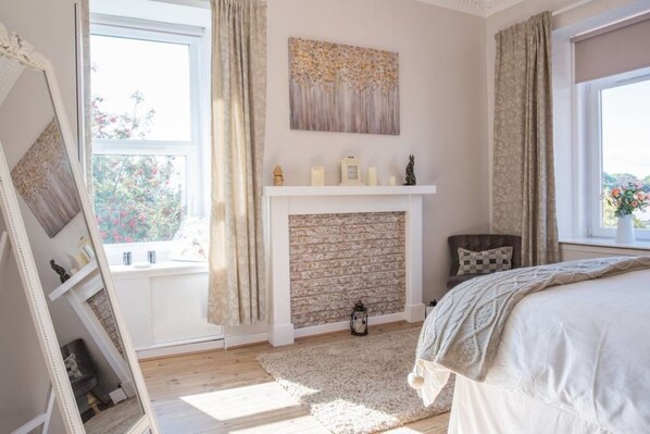 2 bedrooms, iron/ironing board, travel crib, free WiFi