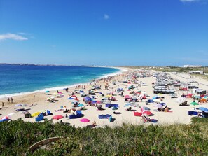 Beach nearby - PENICHE Beach House at Consolation Beach (Atouguia da Baleia)