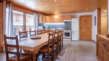 Frigorifero, forno, lavastoviglie, tostapane