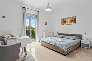 4 Schlafzimmer, Bügeleisen/Bügelbrett, kostenloses WLAN, Bettwäsche