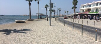 Modern 2 bed apartment with WiFi situated in the Universal Area of Paphos 