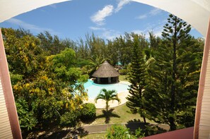 Pool - Ken 18 in a beautiful private complex with swimming pool, 50m from the beach (Bain Boeuf, Pereybere)