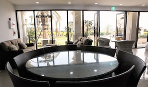 Sala de estar en el lobby