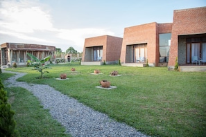 Property grounds - Buvi Lodge (Entebbe)