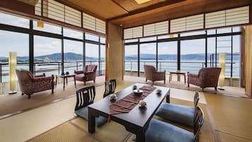 Phòng truyền thống, không hút thuốc (Standard JPN, Family) | 1 phòng ngủ, chăn bông, minibar, két bảo mật tại phòng