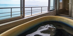 Articles de toilette gratuits, sèche-cheveux, chaussons