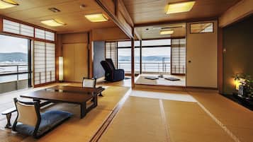 Down duvets, minibar, in-room safe, desk