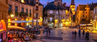 COTTAGE PRIVATE with SPA -Wifi-Baby Equi-Sheets provided