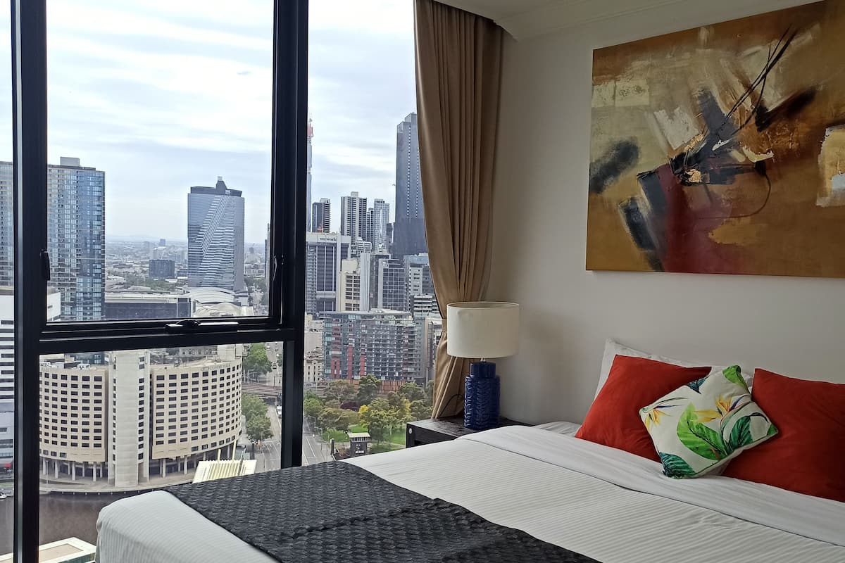 Premium bedding, minibar, in-room safe, iron/ironing board