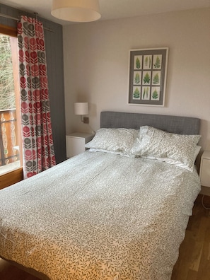 3 bedrooms, iron/ironing board, free WiFi