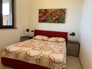 2 chambres, lit parapluie, Wi-Fi gratuit, draps fournis