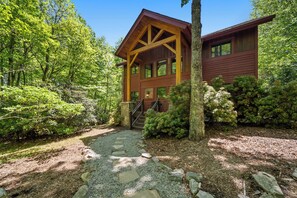 Exterior - Muir Lodge -Hot tub, shuffleboard, Blowing Rock, Pets ok, 3 Suites (Blowing Rock)