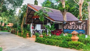 Reception - Banviewnam Camping & Resort (Mae Hong Son)