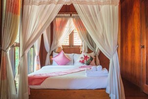 Supreme River View Double | 1 多间卧室、迷你吧、遮光窗帘、免费 WiFi