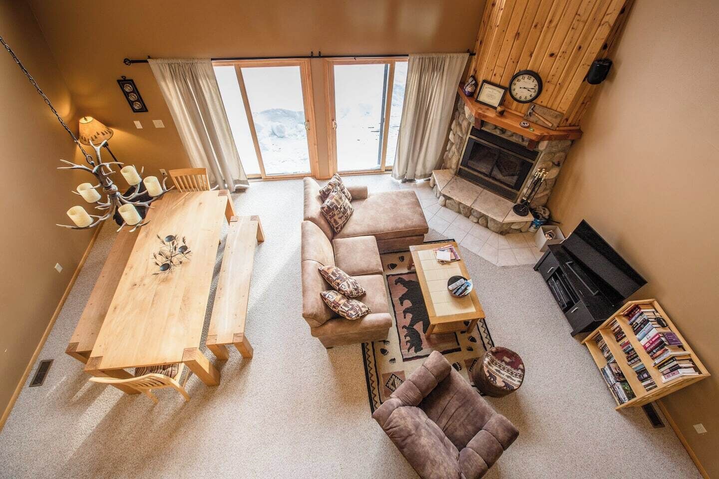 TV, fireplace, DVD player