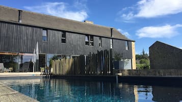 Piscine extérieure, piscine chauffée