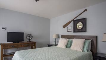 1 bedroom, iron/ironing board, internet, bed sheets