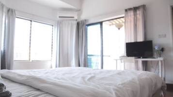 Suíte (Room 31 ) | Escrivaninha, ferros/tábuas de passar roupa