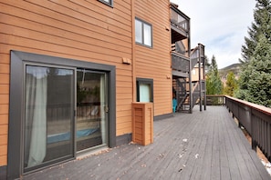 Exterior detail - 5 Minute Walk to the Lifts/Pool and Hot Tub Access/Private Patio (Keystone)