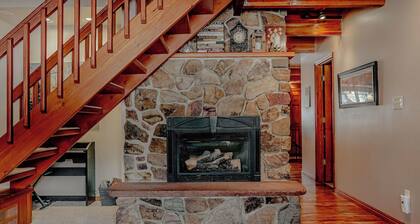 Moose Manse by Cottonwood Lodging