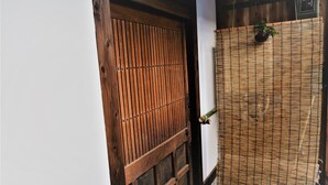 Exterior detail - Ocashi (Kyoto)