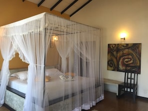 Deluxe Cottage - Flower Garden Resort (Weerawila)