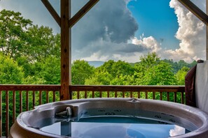 Outdoor spa tub - 1 Beautiful View - Between Boone & Blowing Rock, hot tub, pool table! (BlowingRock)