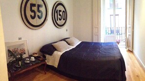 1 chambre, bureau, fer et planche à repasser, Wi-Fi gratuit