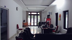 Lobby sitting area - Ngoc Sinh Homestay (Da Nang)