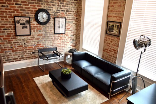 Recherchierend berichtet, Historische Luxus-Eigentumswohnung, 2 Blocks vom French Quarter